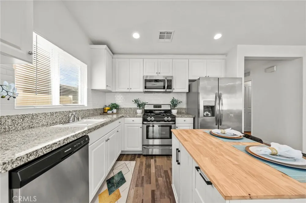 29314 Linden Lake Elsinore, CA 92530