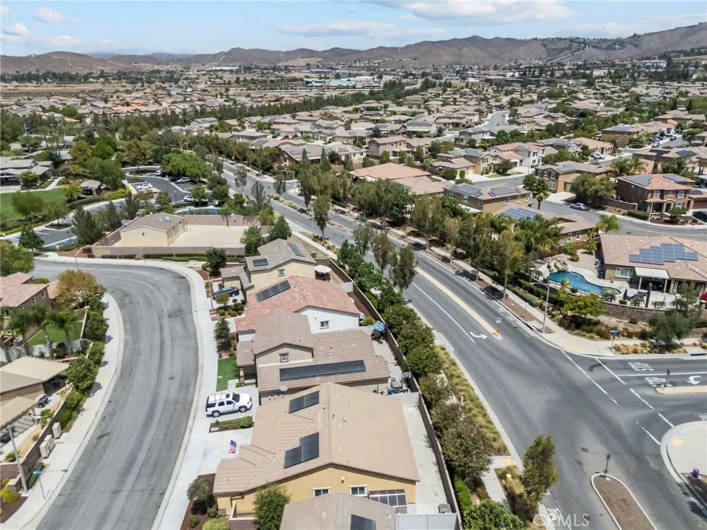 29314 Linden Lake Elsinore, CA 92530