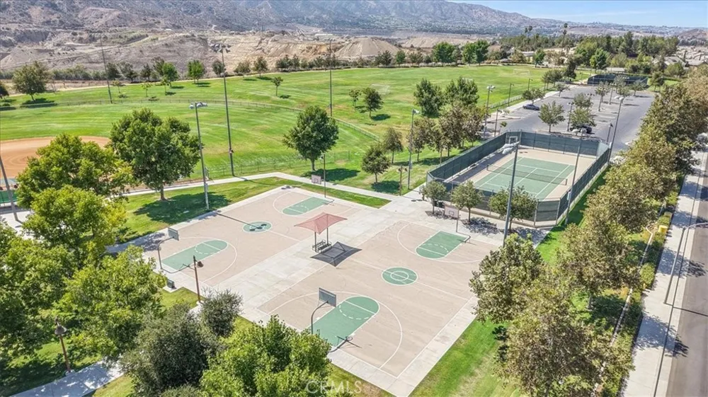 11082 Kalmia Court Corona, CA 92883