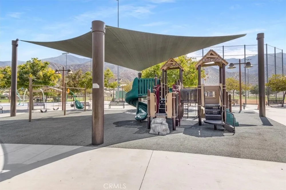 11082 Kalmia Court Corona, CA 92883