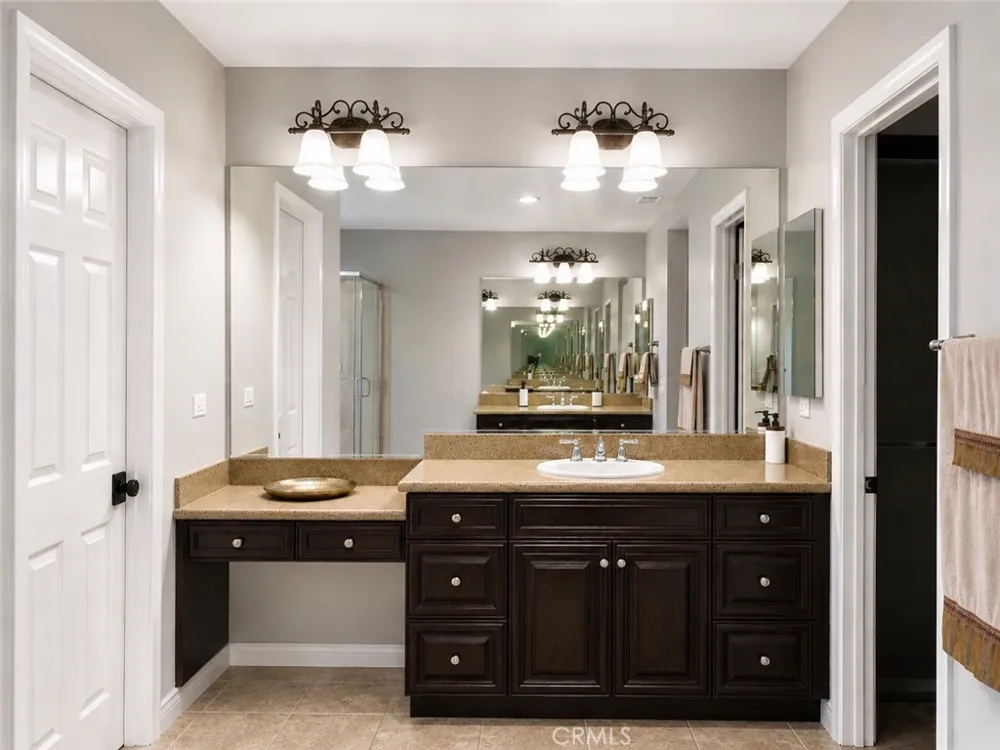 11082 Kalmia Court Corona, CA 92883