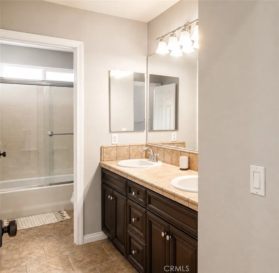 11082 Kalmia Court Corona, CA 92883
