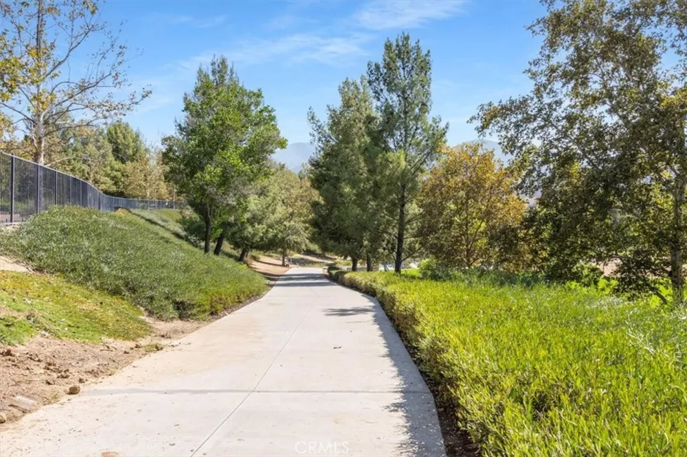 11082 Kalmia Court Corona, CA 92883