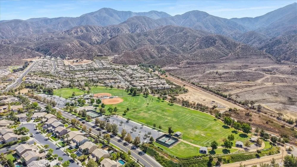 11082 Kalmia Court Corona, CA 92883