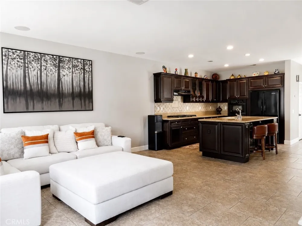 11082 Kalmia Court Corona, CA 92883