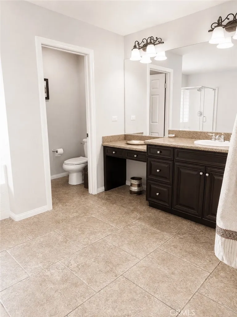 11082 Kalmia Court Corona, CA 92883