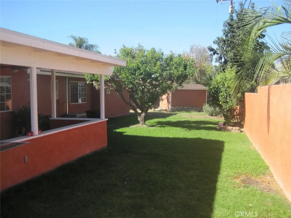 2441 Sylvian La Verne, CA 91750