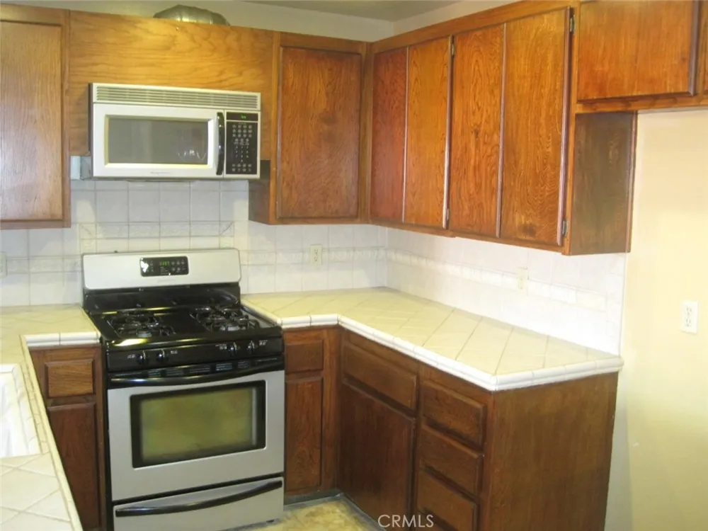 2441 Sylvian La Verne, CA 91750