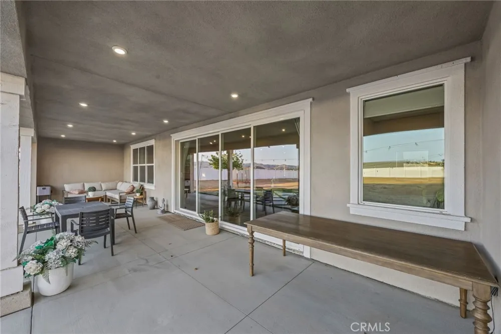 16369 Mariposa Avenue Riverside, CA 92504