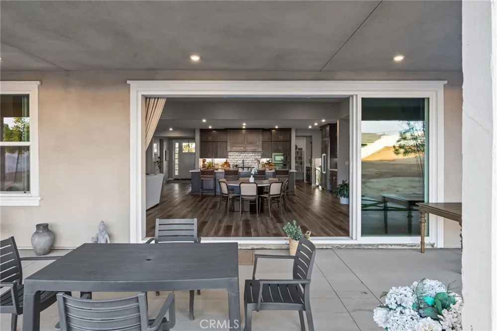 16369 Mariposa Avenue Riverside, CA 92504