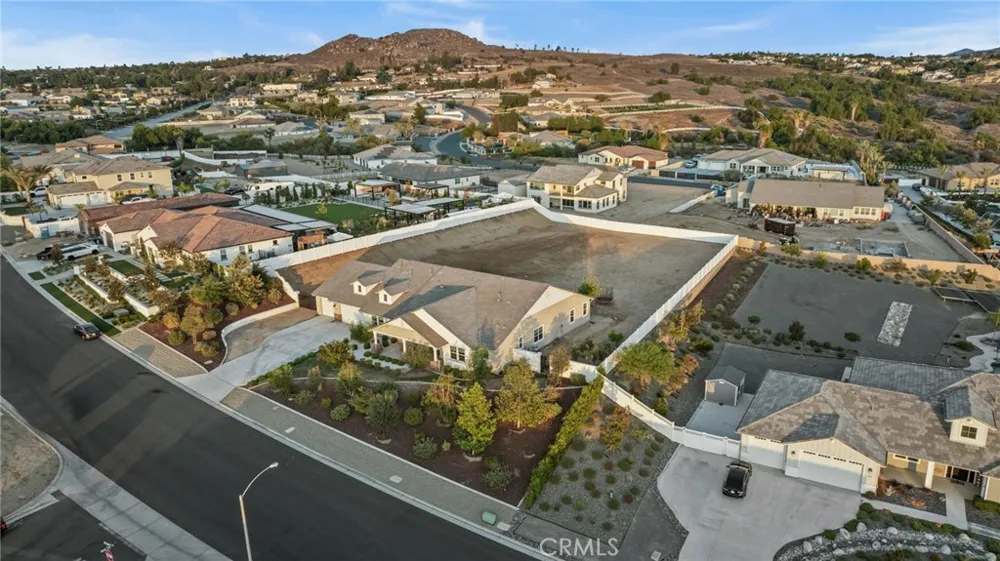 16369 Mariposa Avenue Riverside, CA 92504