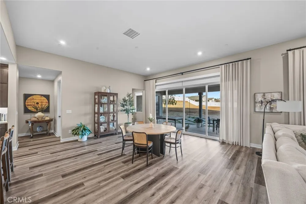 16369 Mariposa Avenue Riverside, CA 92504