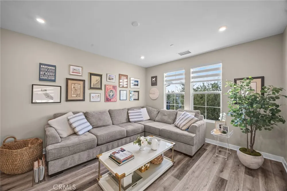16369 Mariposa Avenue Riverside, CA 92504