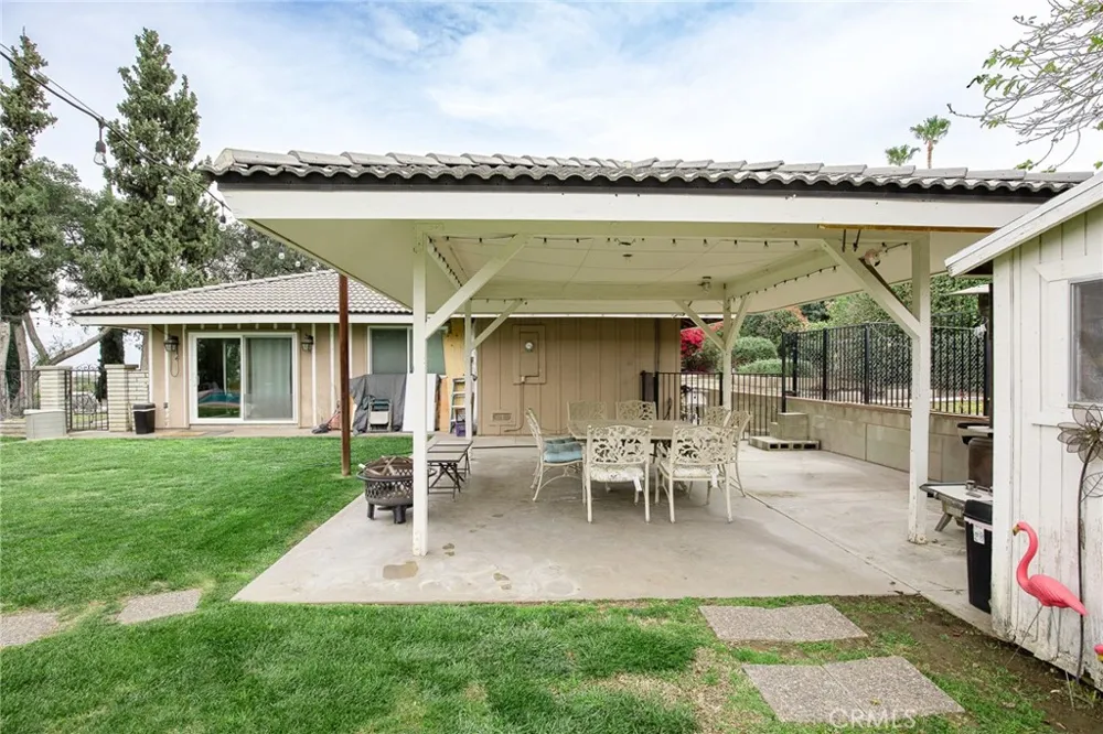 23144 Twin Canyon Grand Terrace, CA 92313