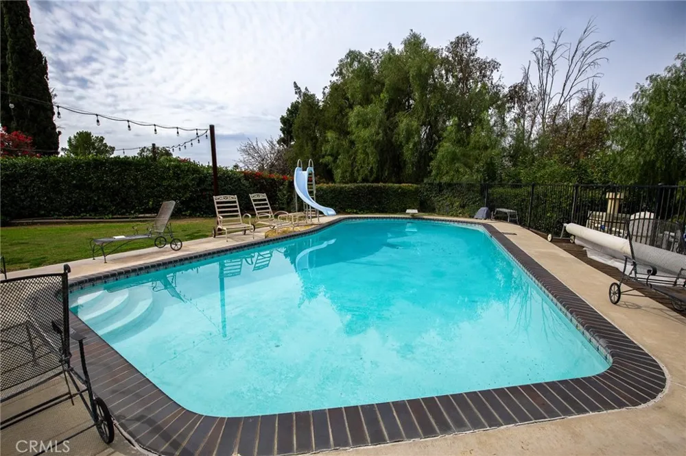 23144 Twin Canyon Grand Terrace, CA 92313