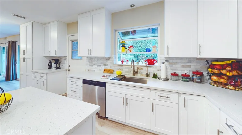 23144 Twin Canyon Grand Terrace, CA 92313