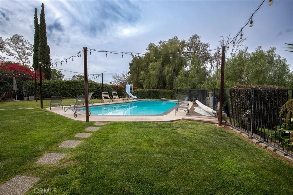 23144 Twin Canyon Grand Terrace, CA 92313