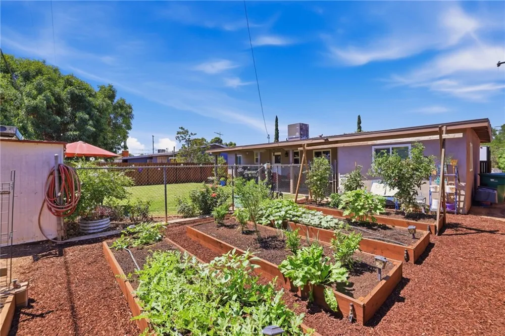 472 Laraine Beaumont, CA 92223