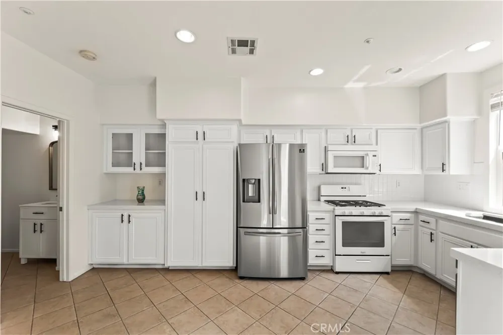 607 Terra Bella Irvine, CA 92602