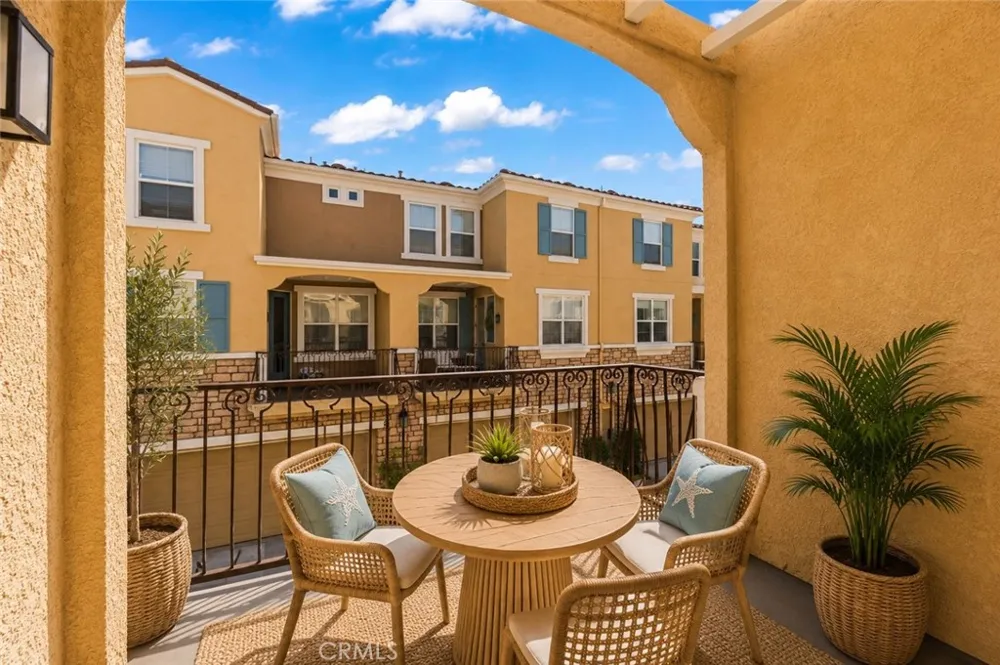 607 Terra Bella Irvine, CA 92602