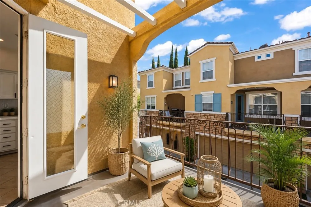 607 Terra Bella Irvine, CA 92602