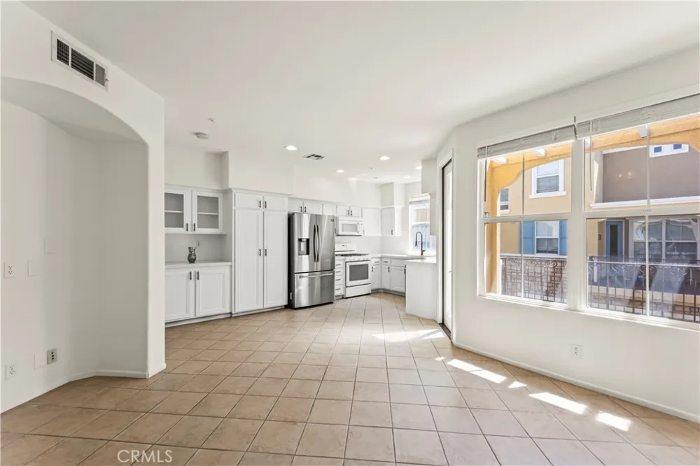 607 Terra Bella Irvine, CA 92602
