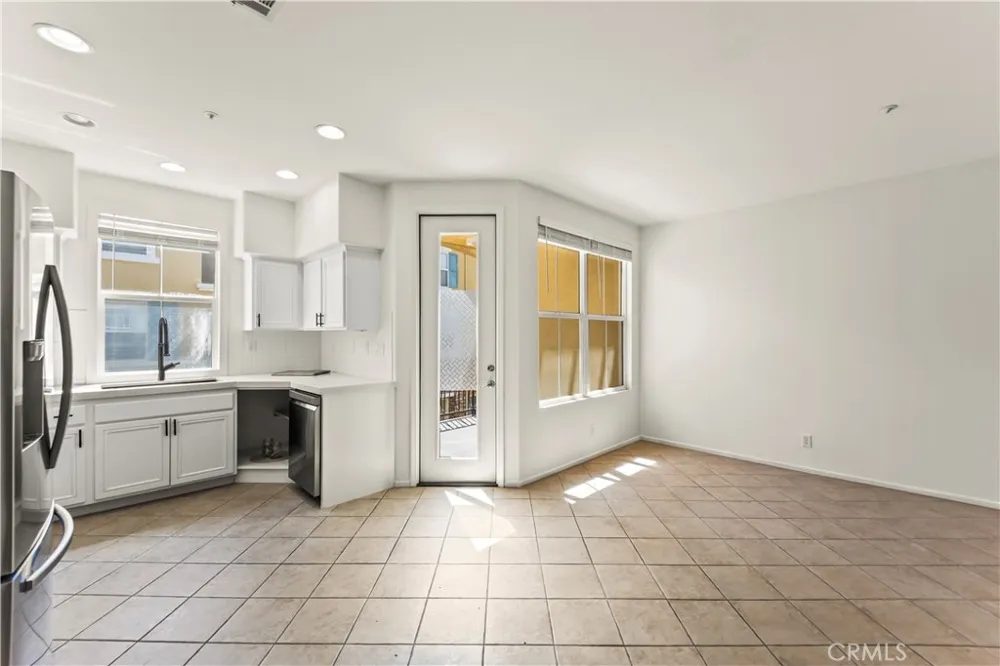 607 Terra Bella Irvine, CA 92602