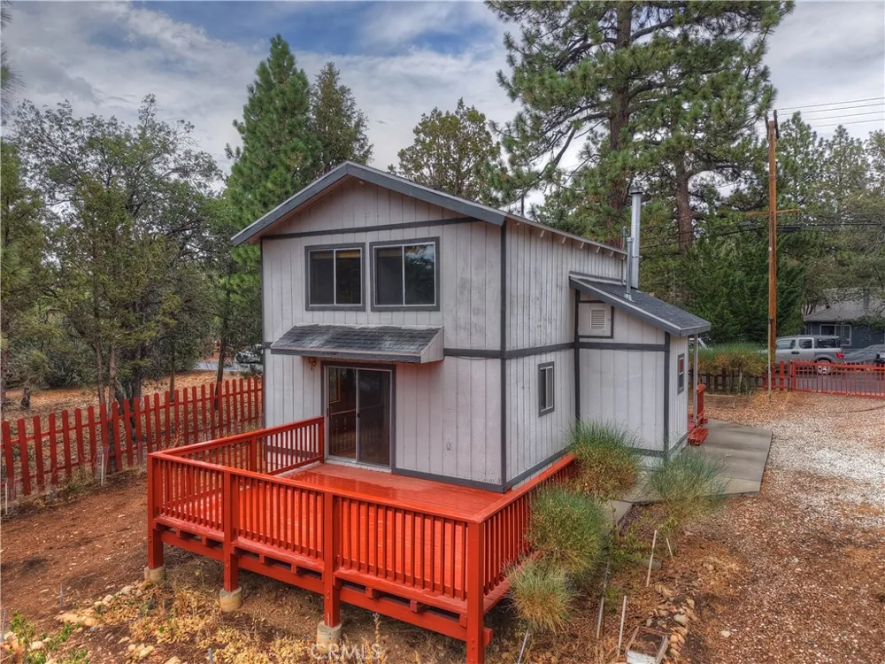418 Sunset Lane Sugarloaf, CA 92386