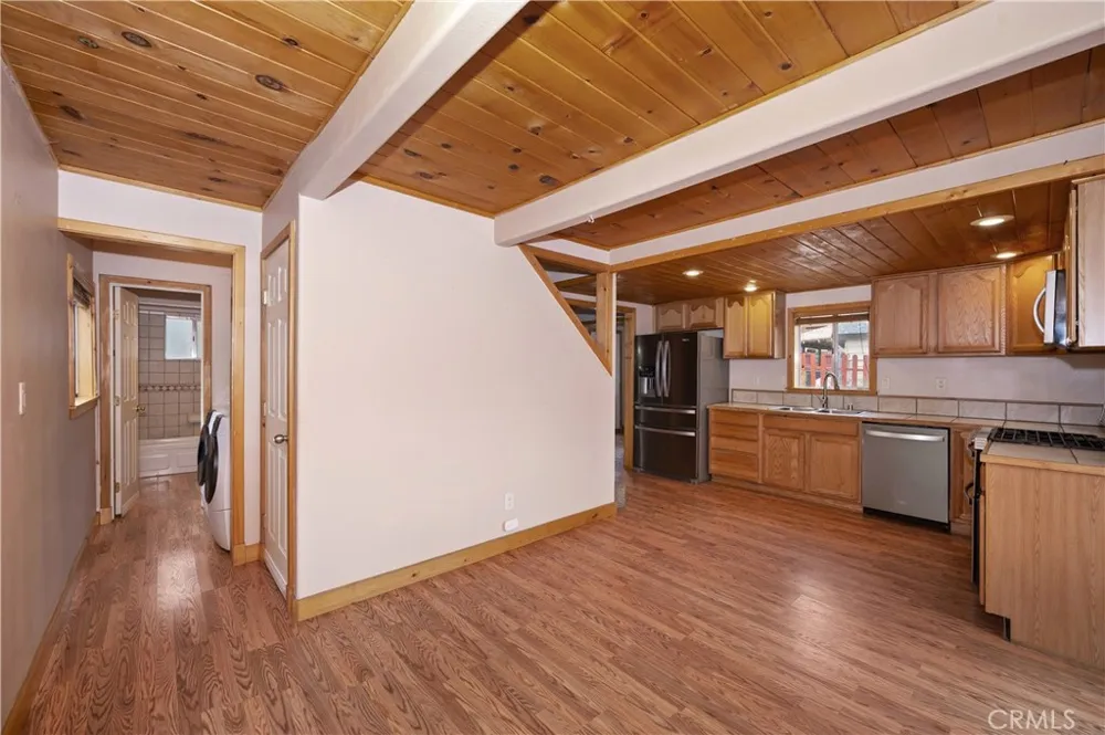 418 Sunset Lane Sugarloaf, CA 92386