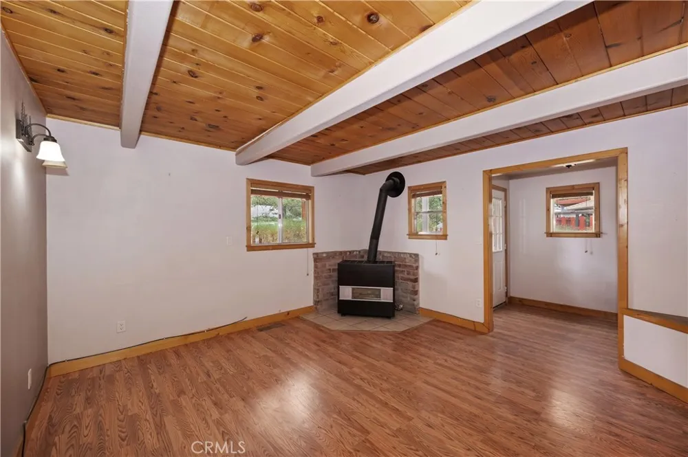 418 Sunset Lane Sugarloaf, CA 92386
