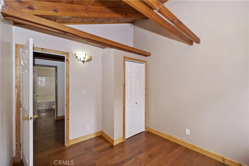 418 Sunset Lane Sugarloaf, CA 92386