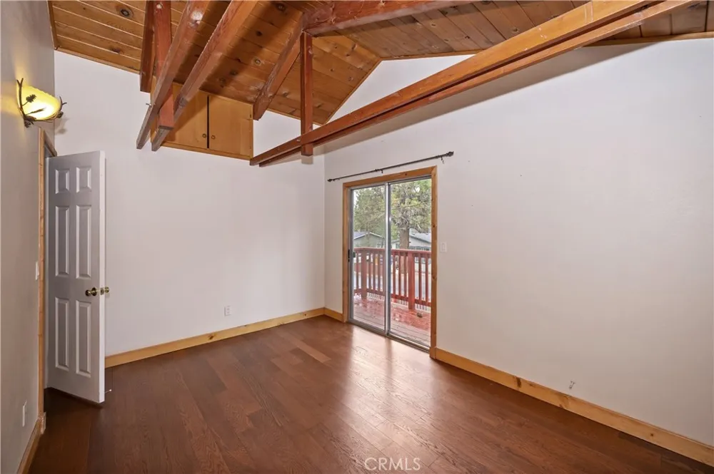 418 Sunset Lane Sugarloaf, CA 92386