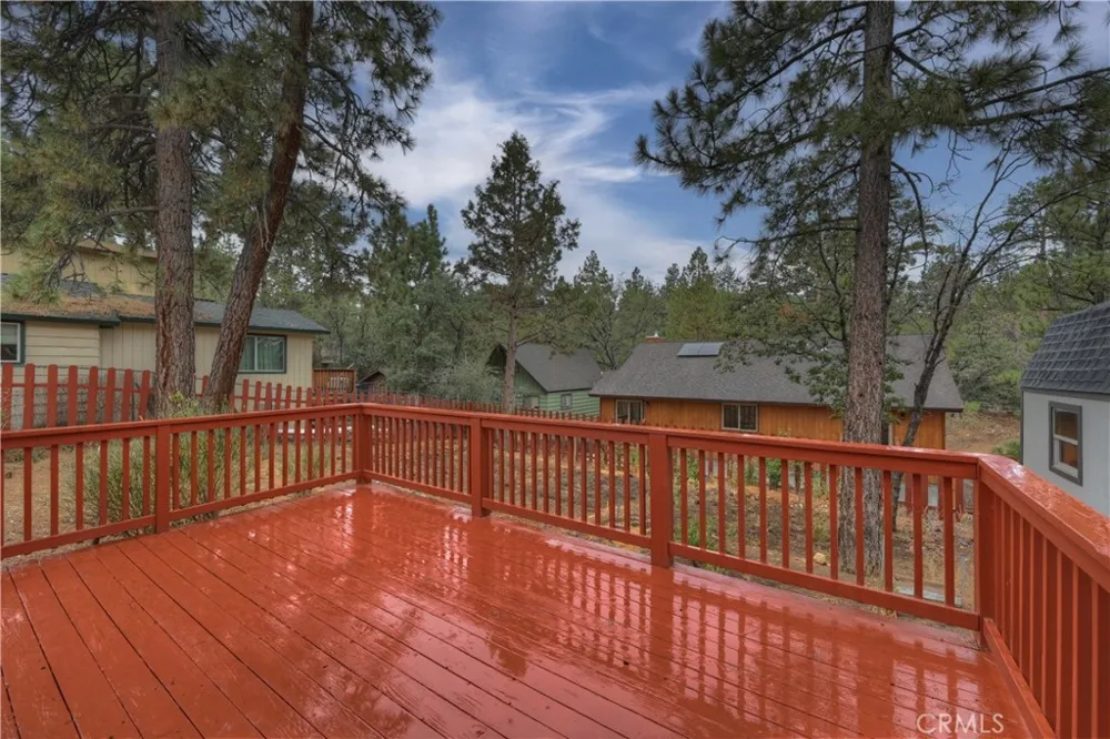 418 Sunset Lane Sugarloaf, CA 92386