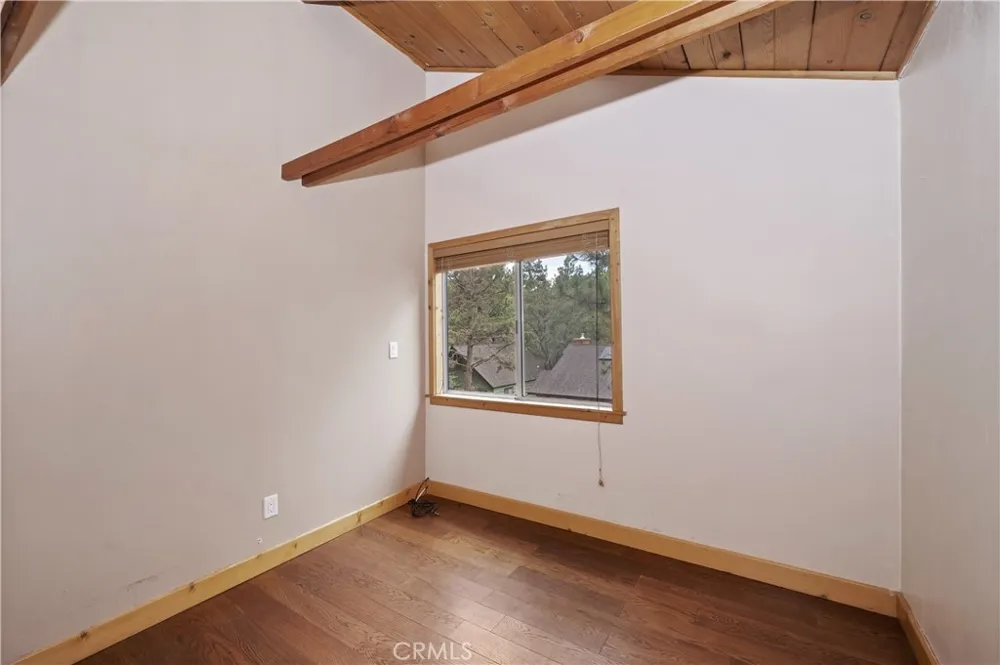 418 Sunset Lane Sugarloaf, CA 92386