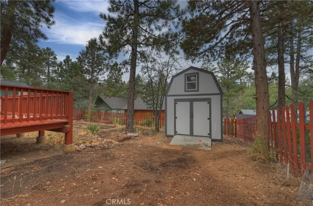 418 Sunset Lane Sugarloaf, CA 92386