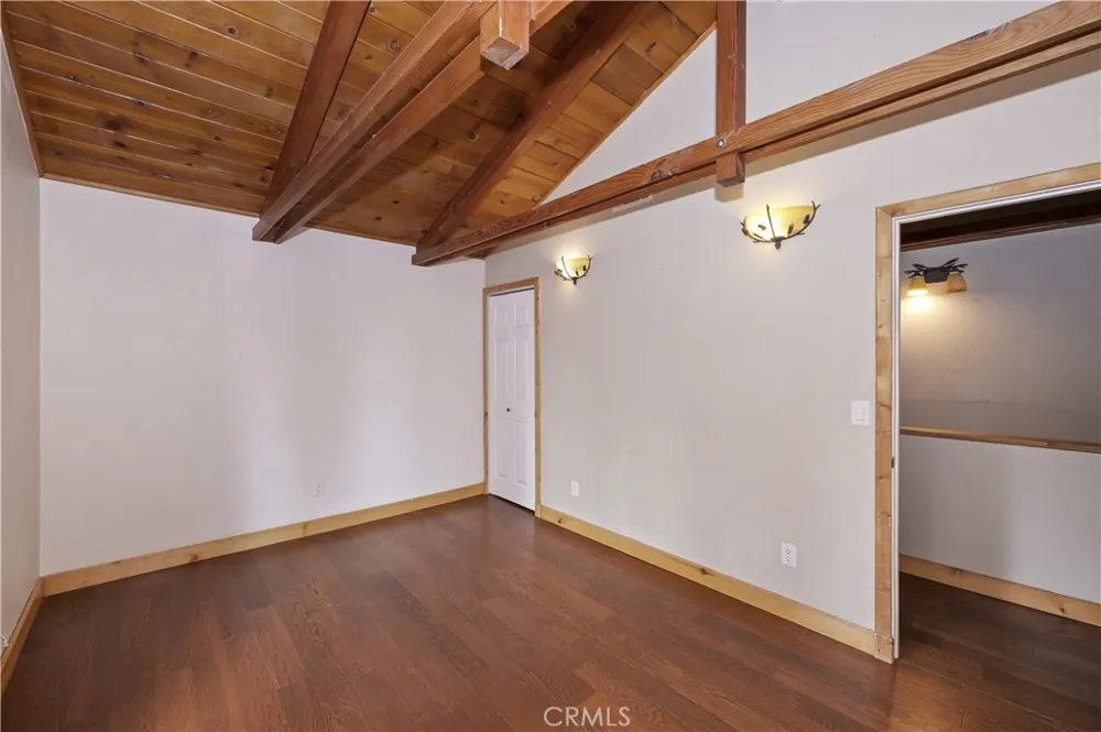 418 Sunset Lane Sugarloaf, CA 92386