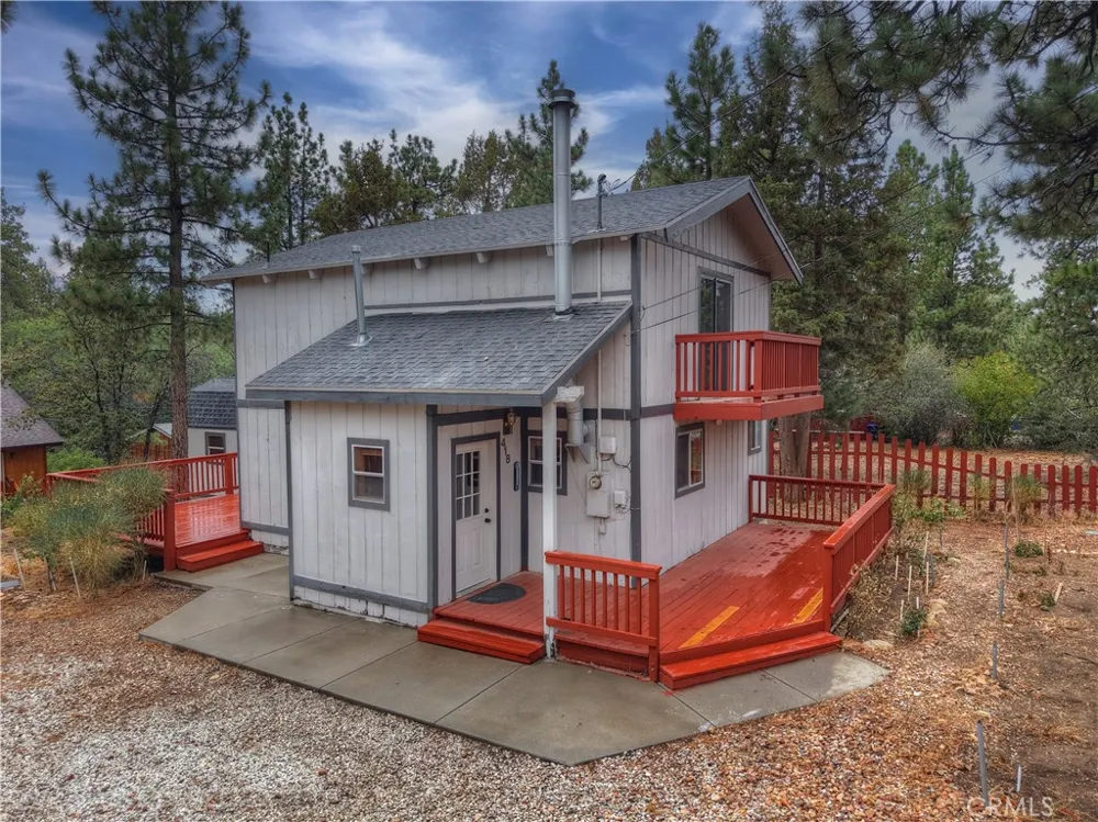 418 Sunset Lane Sugarloaf, CA 92386