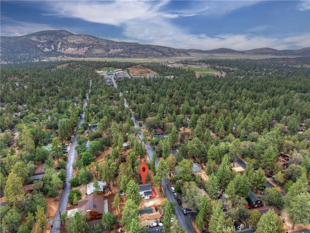 418 Sunset Lane Sugarloaf, CA 92386