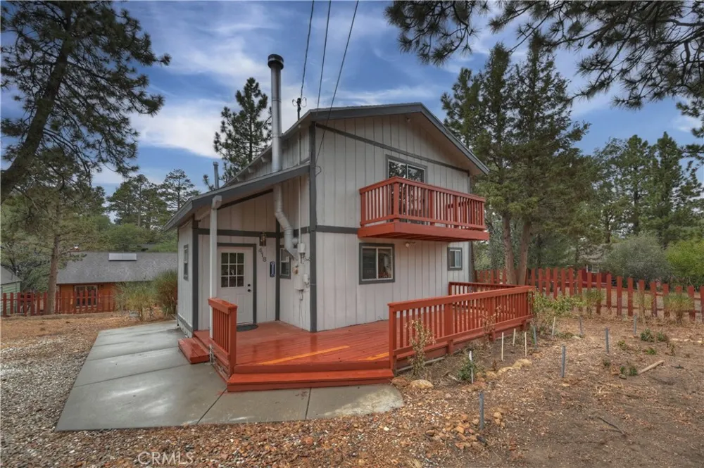 418 Sunset Lane Sugarloaf, CA 92386