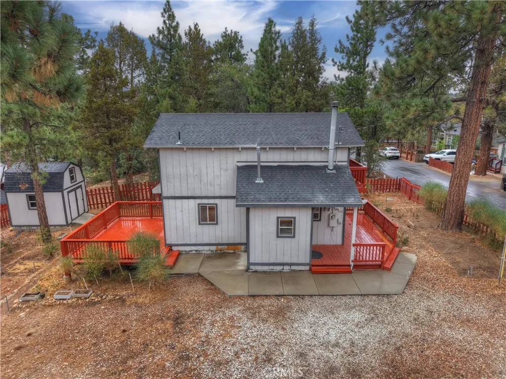 418 Sunset Lane Sugarloaf, CA 92386