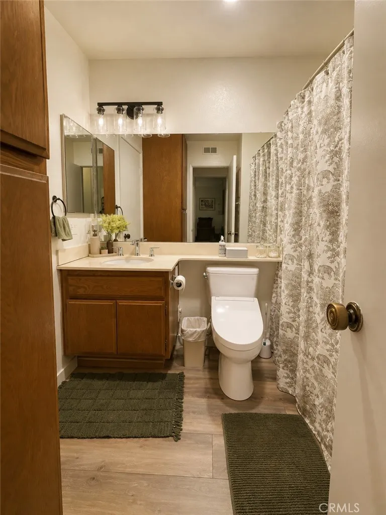1650 Apricot #D Corona, CA 92879