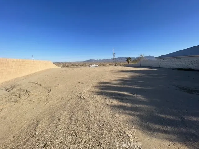 39557 Mountain View Rd. Yermo, CA 92398
