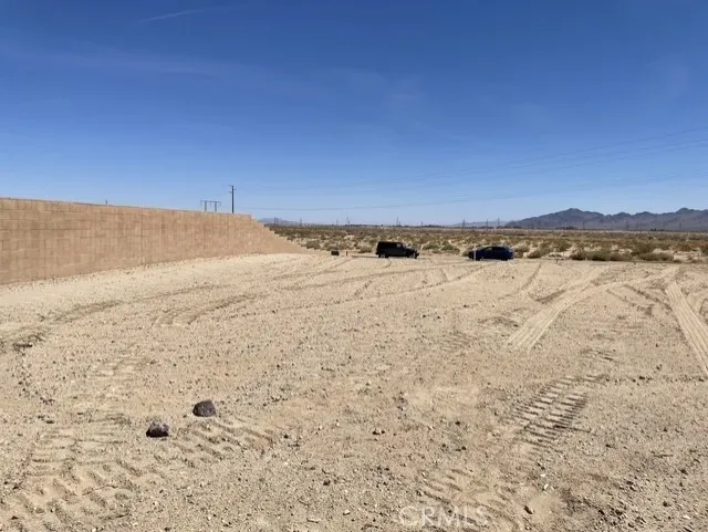 39557 Mountain View Rd. Yermo, CA 92398