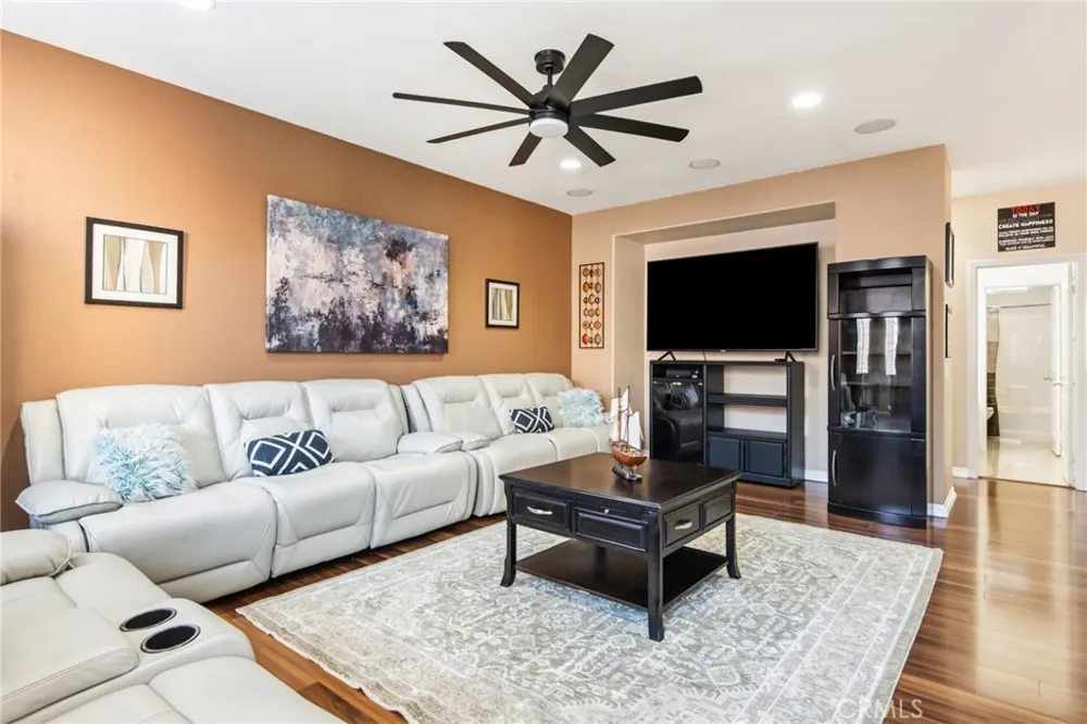 5603 Galasso Fontana, CA 92336