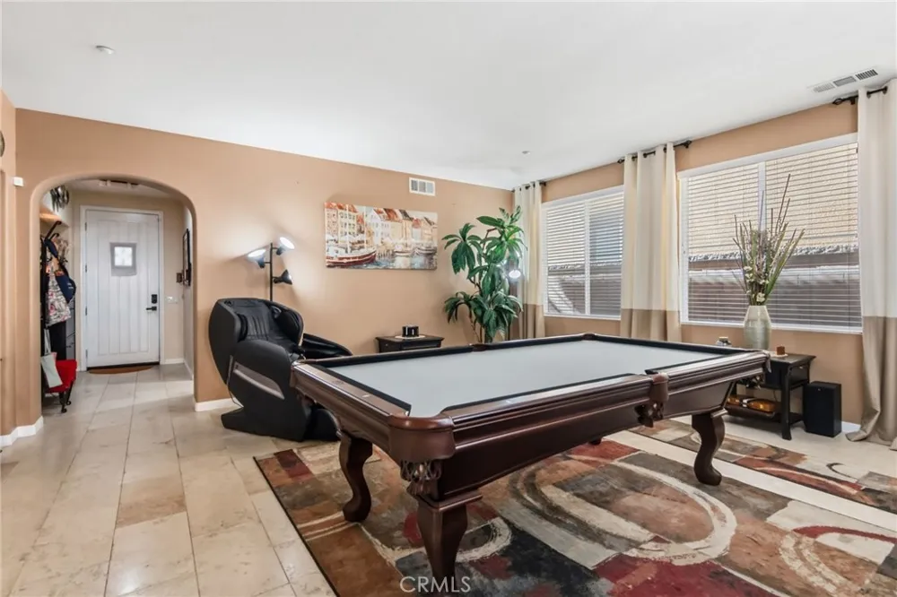 5603 Galasso Fontana, CA 92336