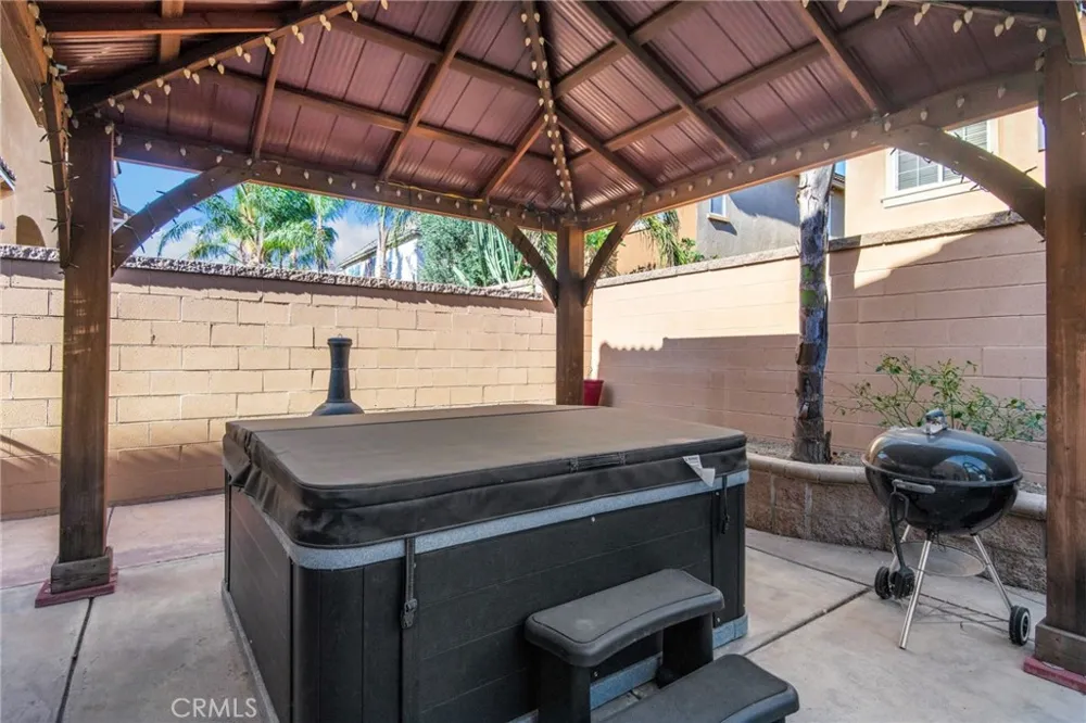 5603 Galasso Fontana, CA 92336
