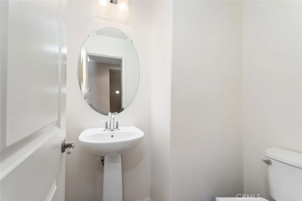12444 Constellation Street Eastvale, CA 91752