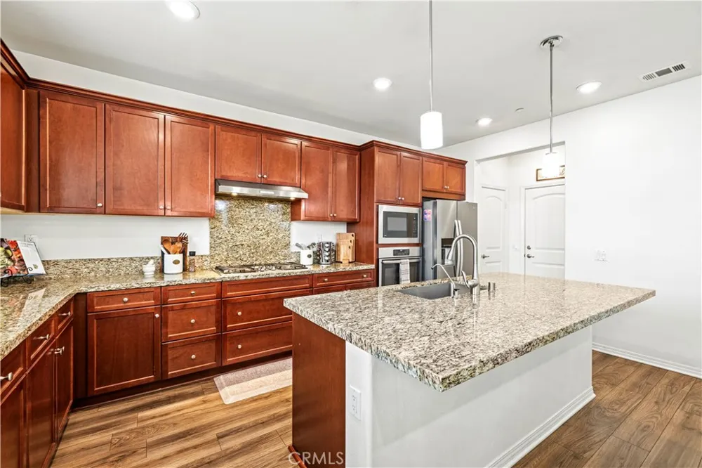 24157 Via Perla Valencia, CA 91354