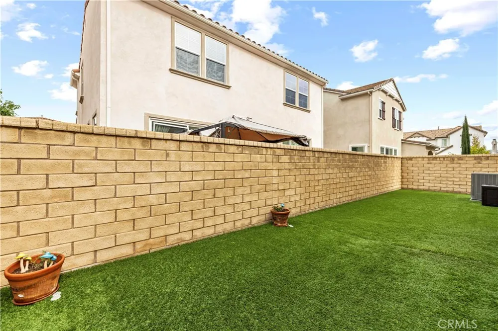 24157 Via Perla Valencia, CA 91354