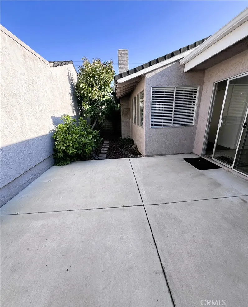 25234 Lawton Loma Linda, CA 92354